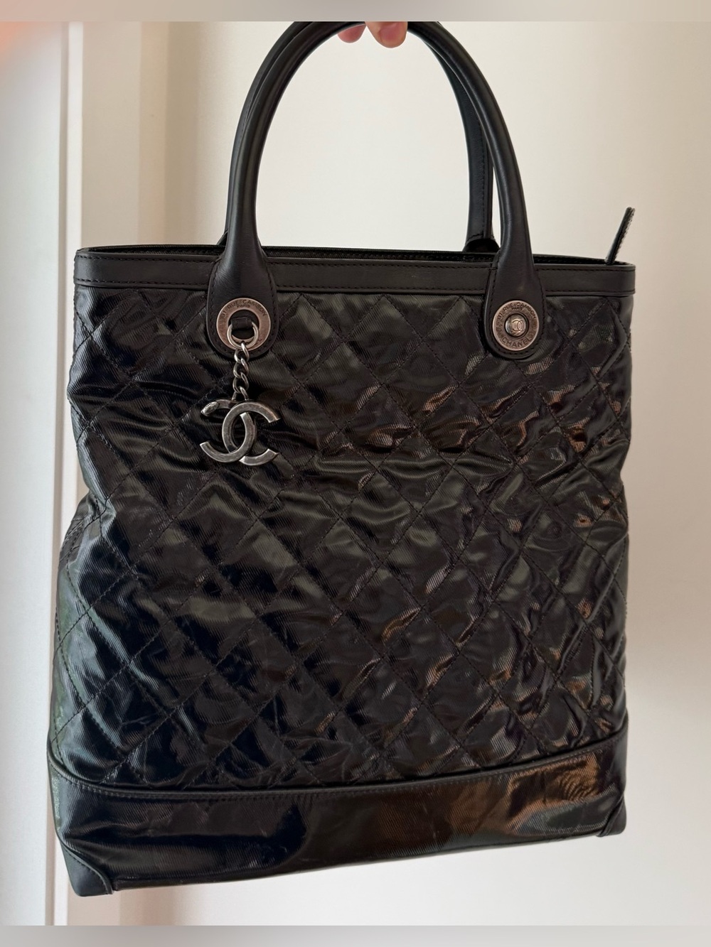 Authentic - Chanel small Cambon black quilted tote bag - Picture 6 of 15